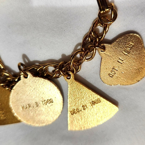 Vintage NASA Charm Bracelet Apollo Moon Mission Astronaut Armstrong Aldrin - Picture 7 of 14